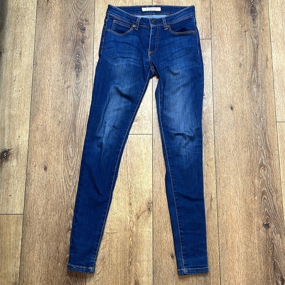 Burberry Brit Skinny Low Rise Medium Wash Jeans Size 27